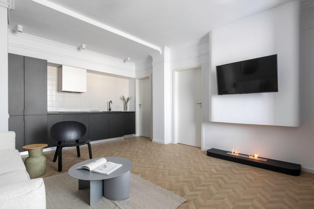 Poem By Urbanesq Apartment Bucureşti Ngoại thất bức ảnh