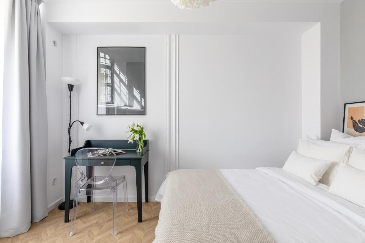Poem By Urbanesq Apartment Bucureşti Ngoại thất bức ảnh