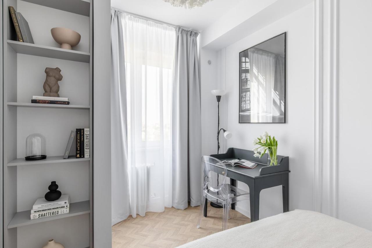 Poem By Urbanesq Apartment Bucureşti Ngoại thất bức ảnh